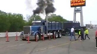 Мастерство водителя самосвала - смотреть видео (5:40)