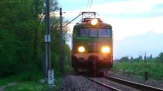 Олень против поезда - смотреть видео (1:18)