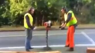 Не удержали бур - смотреть видео (1:09)