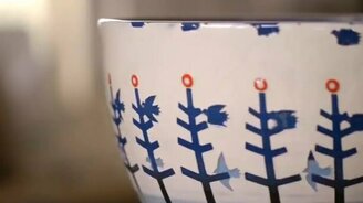 Волшебный рисунок на керамике - смотреть видео (0:46)