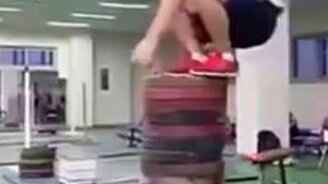 Прыгуны против гравитации - смотреть видео (1:28)