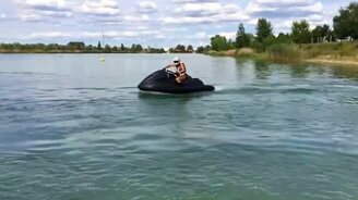 Сверхбыстрый гидроцикл - смотреть видео (2:16)