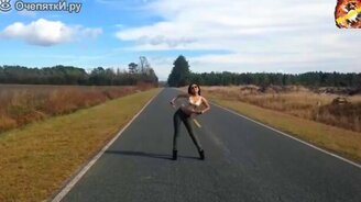 Девушки танцуют - смотреть видео (4:44)