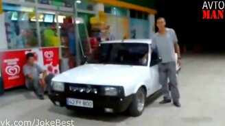 Авто- и мотоприколы - смотреть видео (15:15)