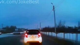 Подборка провалов в экстриме и на дорогах - смотреть видео (11:13)