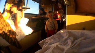 Малышка перед камерой - смотреть видео (0:12)