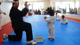 Жёсткие и смешные неудачи в спорте - смотреть видео (2:36)