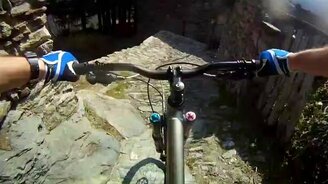Экстремальная езда на велосипеде от первого лица - смотреть видео (4:51)