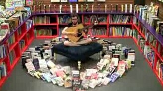 Серпантин из книг - смотреть видео (0:47)