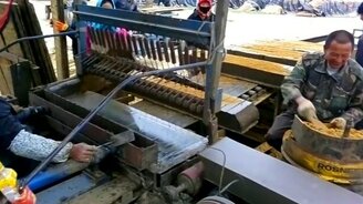 Заводик по производству кирпича - смотреть видео (3:57)