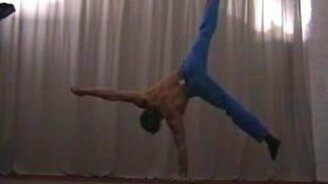 Слабо так отжаться? - смотреть видео (0:56)