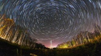 Обворожительное ночное небо - смотреть видео (2:05)