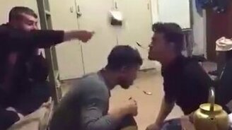 Розыгрыш с ложками во рту - смотреть видео (1:27)