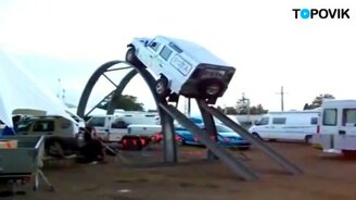 Десятка лучших автотрюков - смотреть видео (4:54)