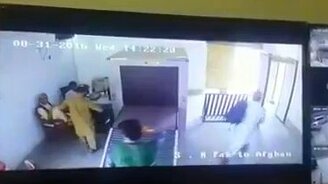 Нам нужно просветить ваш багаж! - смотреть видео (0:52)