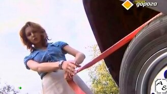 Как завести машину без аккумулятора - смотреть видео (2:24)