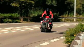 Четырехколёсный мотоцикл - смотреть видео (2:03)