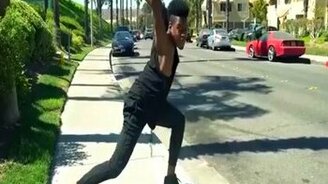 Человек без суставов - смотреть видео (1:07)