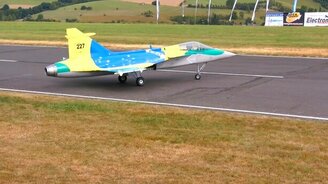 Крушение истребителя - смотреть видео (2:31)