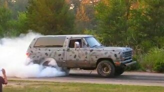 Издевательство над джипом - смотреть видео (3:47)