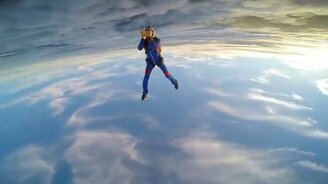 Теннисисты-парашютисты - смотреть видео (0:48)