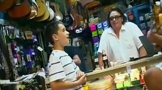 Талантливый маленький певец - смотреть видео (2:47)