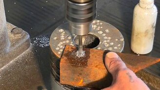 Делаем сверло из гвоздя - смотреть видео (5:35)