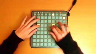 Игра на современном синтезаторе - смотреть видео (1:02)