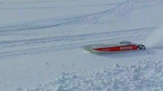 Снег - лодке не помеха - смотреть видео (3:50)