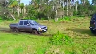 Вытащи меня из грязи - смотреть видео (1:16)