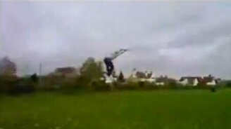 Улетела на воздушном змее - смотреть видео (0:21)