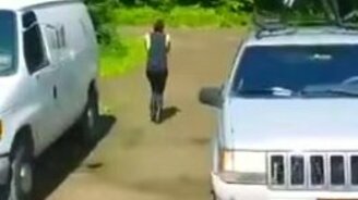 Девушка против ошейника - смотреть видео (1:13)