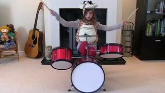 Дочка-барабанщица и папа-монтажёр - смотреть видео (1:37)