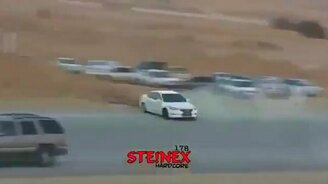 Вышедший из-под контроля дрифт - смотреть видео (1:31)