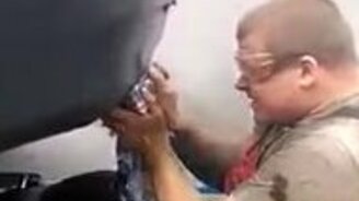 Мгновенное превращение в негра - смотреть видео (1:01)