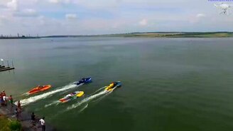 Гонки на катерах - смотреть видео (1:21)