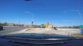 Эффектно перевернулся - смотреть видео (0:15)