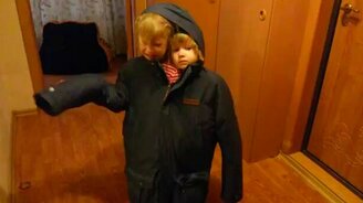 Как помирить детей - смотреть видео (2:05)