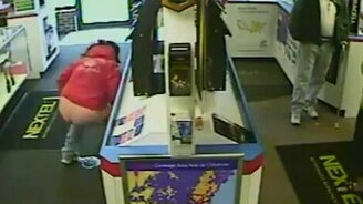 Недержание в магазине - смотреть видео (0:48)