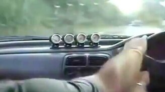 Въехали в дерево на буксире - смотреть видео (0:15)