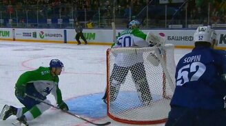 Самый невозмутимый вратарь - смотреть видео (0:15)