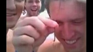 Ловим рыбу волосами - смотреть видео (0:46)