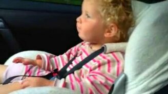 Мальчуган едет в Ниссан GTR - смотреть видео (1:16)