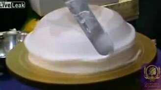 Красивое создание торта - смотреть видео (3:17)