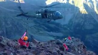 Искусство пилотажа в горах - смотреть видео (1:52)