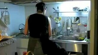 У котов тоже бывают промахи - смотреть видео (0:11)