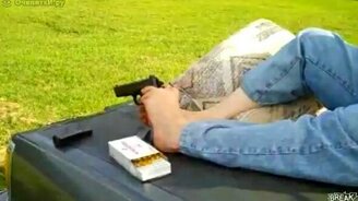 Стреляет ногами - смотреть видео (2:19)