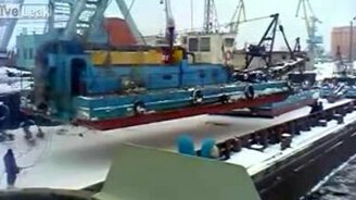 Падение стотонного крана - смотреть видео (2:03)