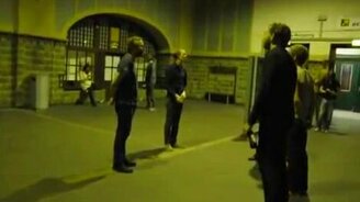 Красивое пение в метро - смотреть видео (3:38)