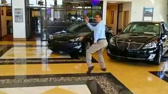 Менеджер-танцор - смотреть видео (0:19)